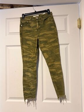 Lucky Brand camo skinny jeans